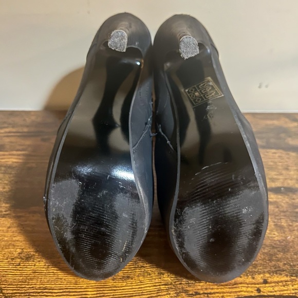 Brida Black Platform Booties - Picture 4 of 6